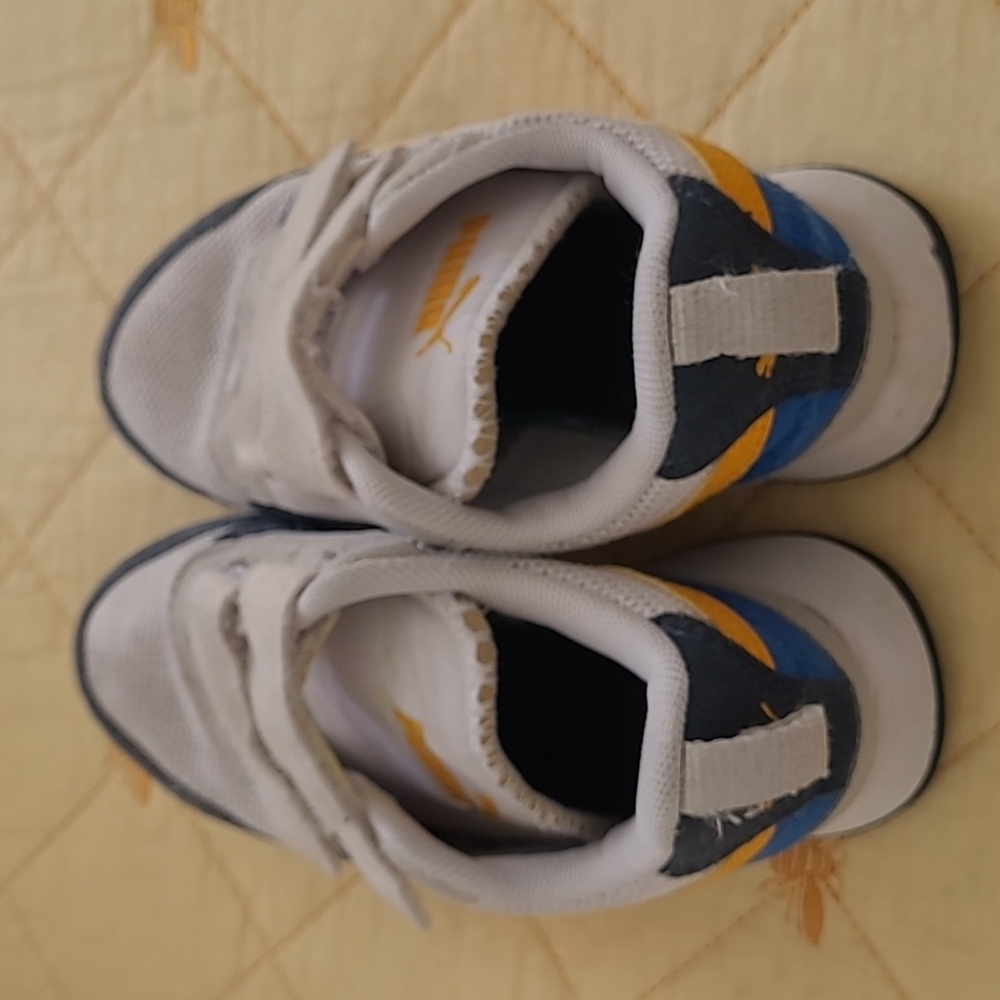 Super Cute Comfy Play Puma Kids Shoes - White, Blue, and Yellow - Picture 3 of 4